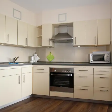 Lord Nelson 516 Apartment *